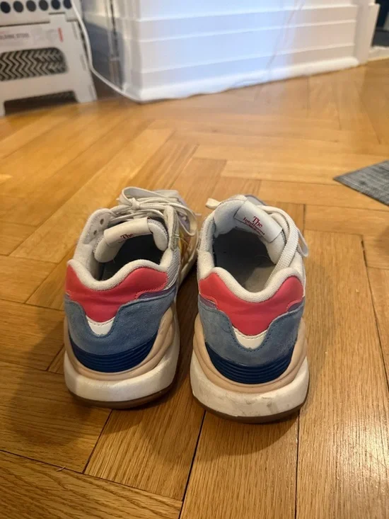 New Balance Women’s 5740 Multicolor Athletic Sneakers - Picture 4 of 6